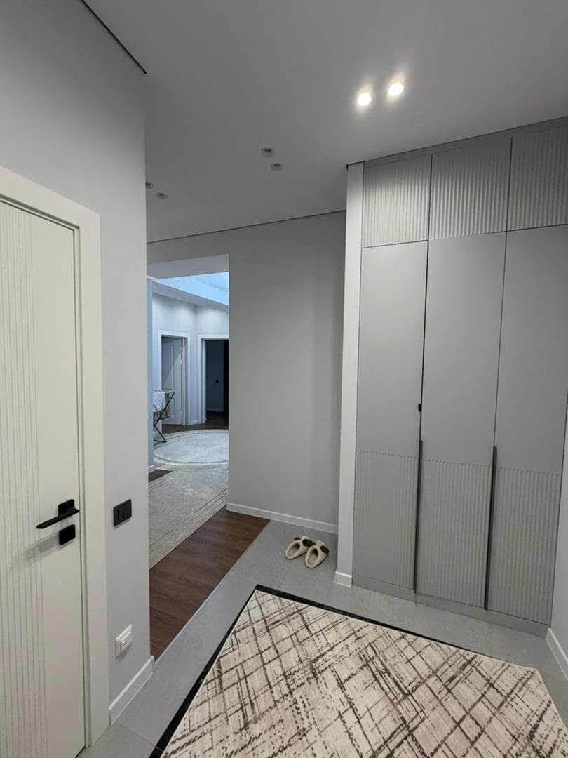 Элитка, 3 ком, 109 м2, этаж 7/13, ж/к Кап Строй Сити (Capstroy City), Сост: Евроремонт - фото 19