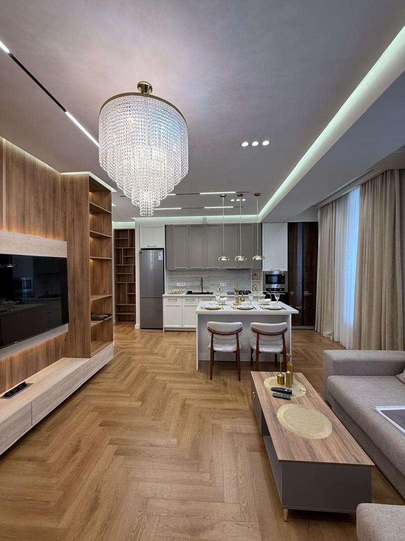 Элитка, 3 ком, 80 м2, этаж 8/14, ж/к Нью-Йорк сити (New York city), Сост: Евроремонт - фото 2