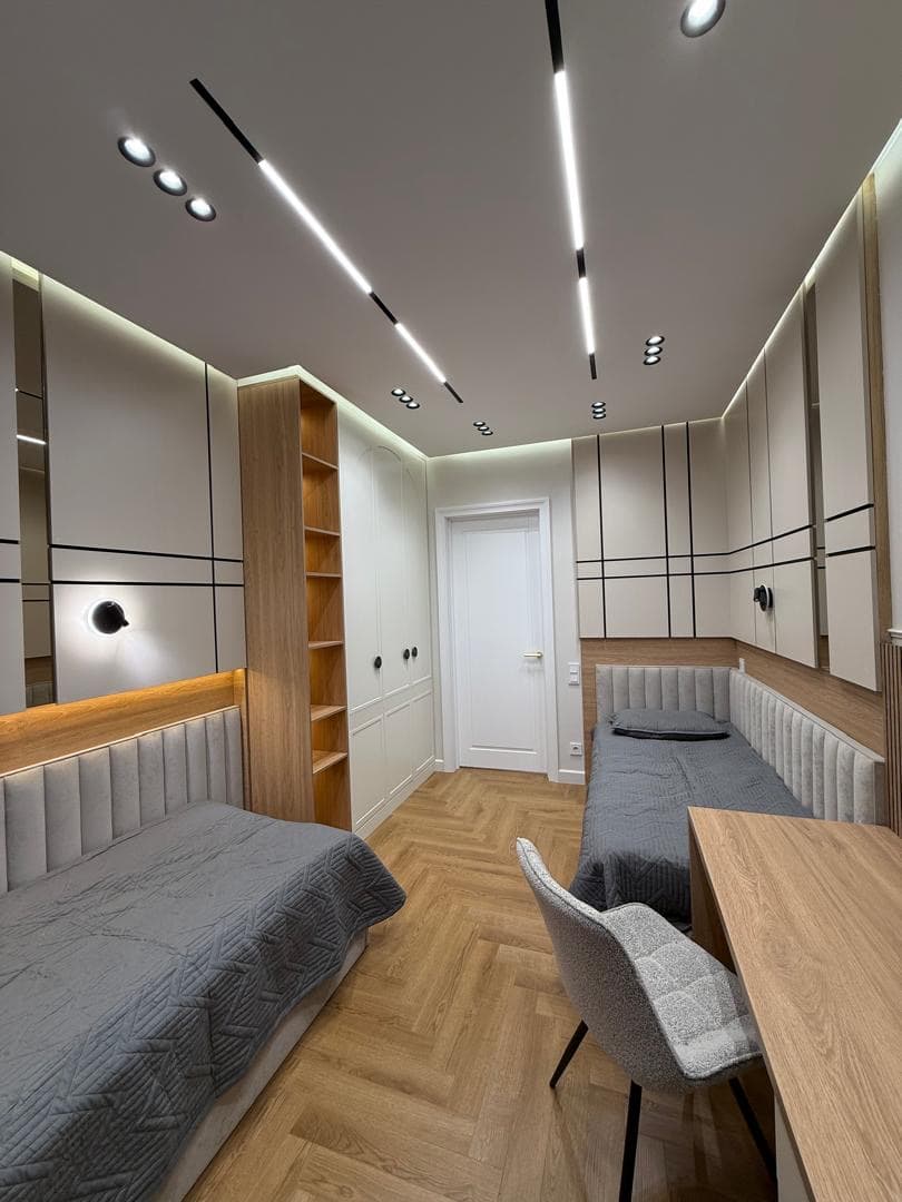 Элитка, 3 ком, 80 м2, этаж 8/14, ж/к Нью-Йорк сити (New York city), Сост: Евроремонт - фото 8