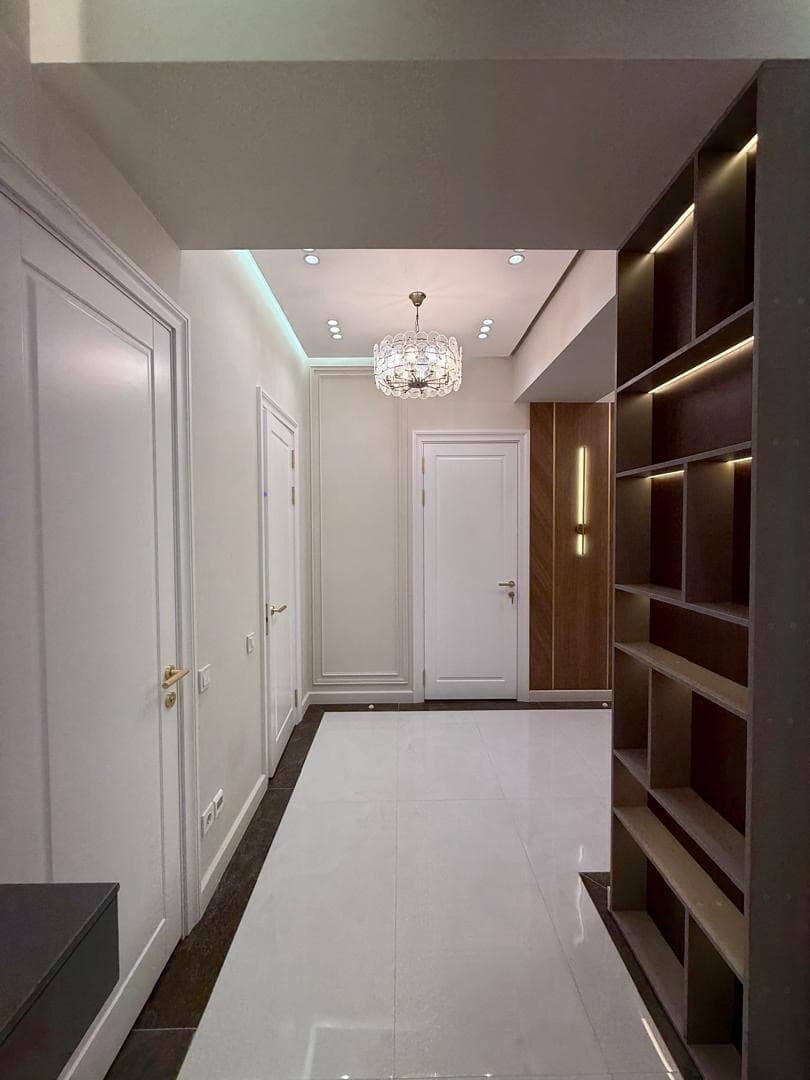 Элитка, 3 ком, 80 м2, этаж 8/14, ж/к Нью-Йорк сити (New York city), Сост: Евроремонт - фото 11