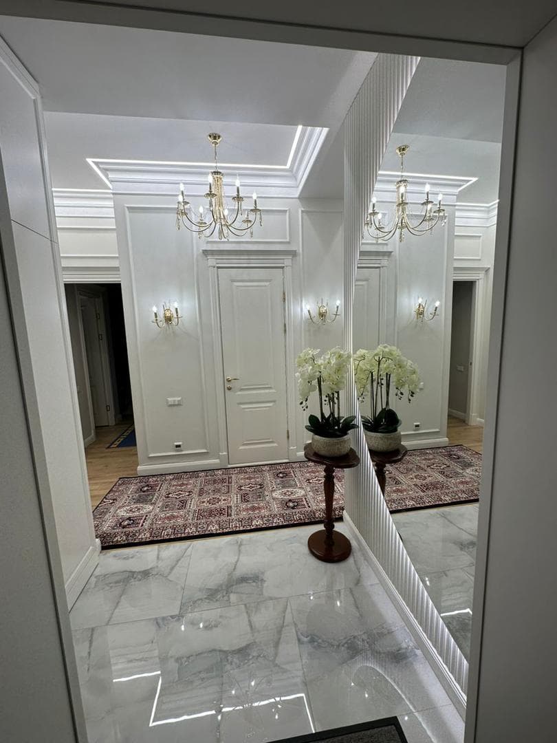 Продажа, Элитка, 3 ком, 105 м2, этаж 3/5, ж/к ФЕМИЛИ ВИЛЛАДЖ (Family Village), Сост: Евроремонт - фото 1