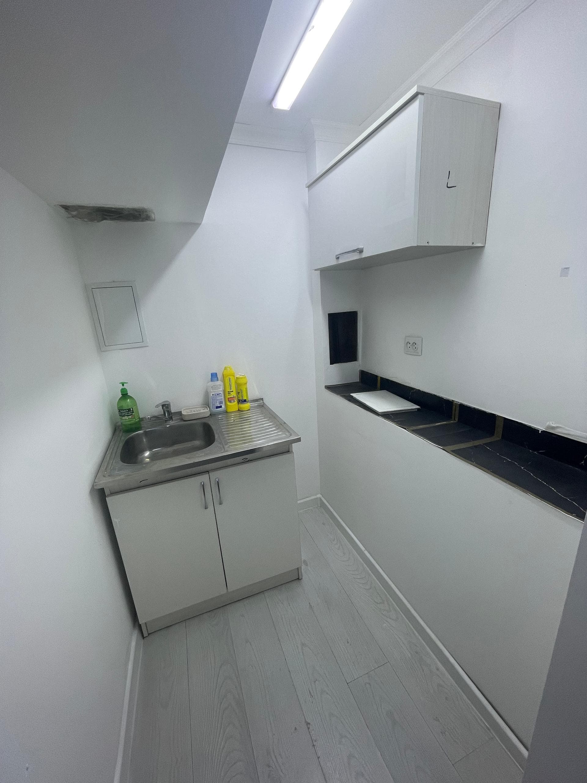 Цокольный этаж, Коммерческая, 111 м2, этаж 1/4, Сост: Евроремонт - фото 2
