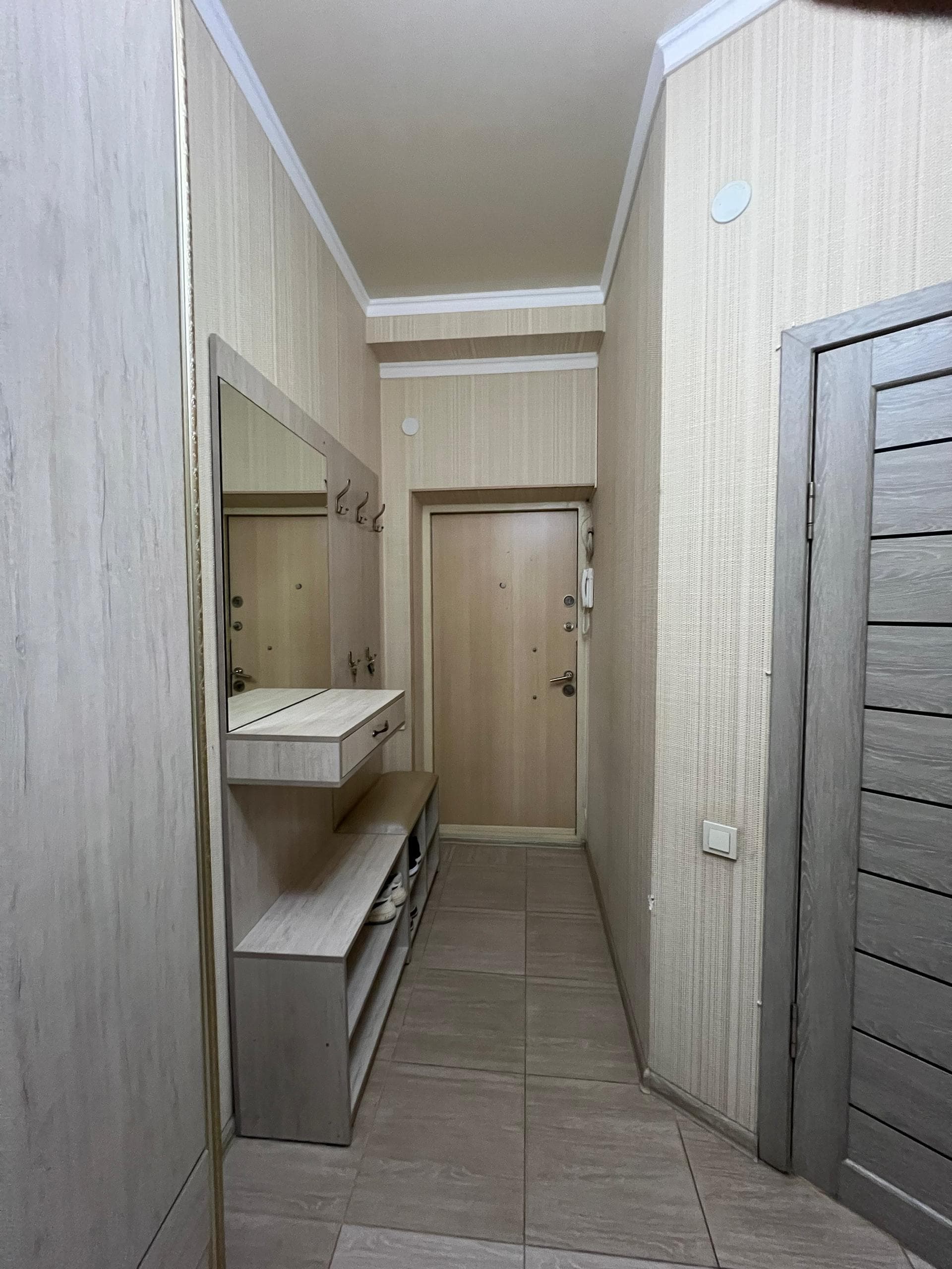 Элитка, 1 ком, 45 м2, этаж 10/14, Сост: Хорошее - фото 2