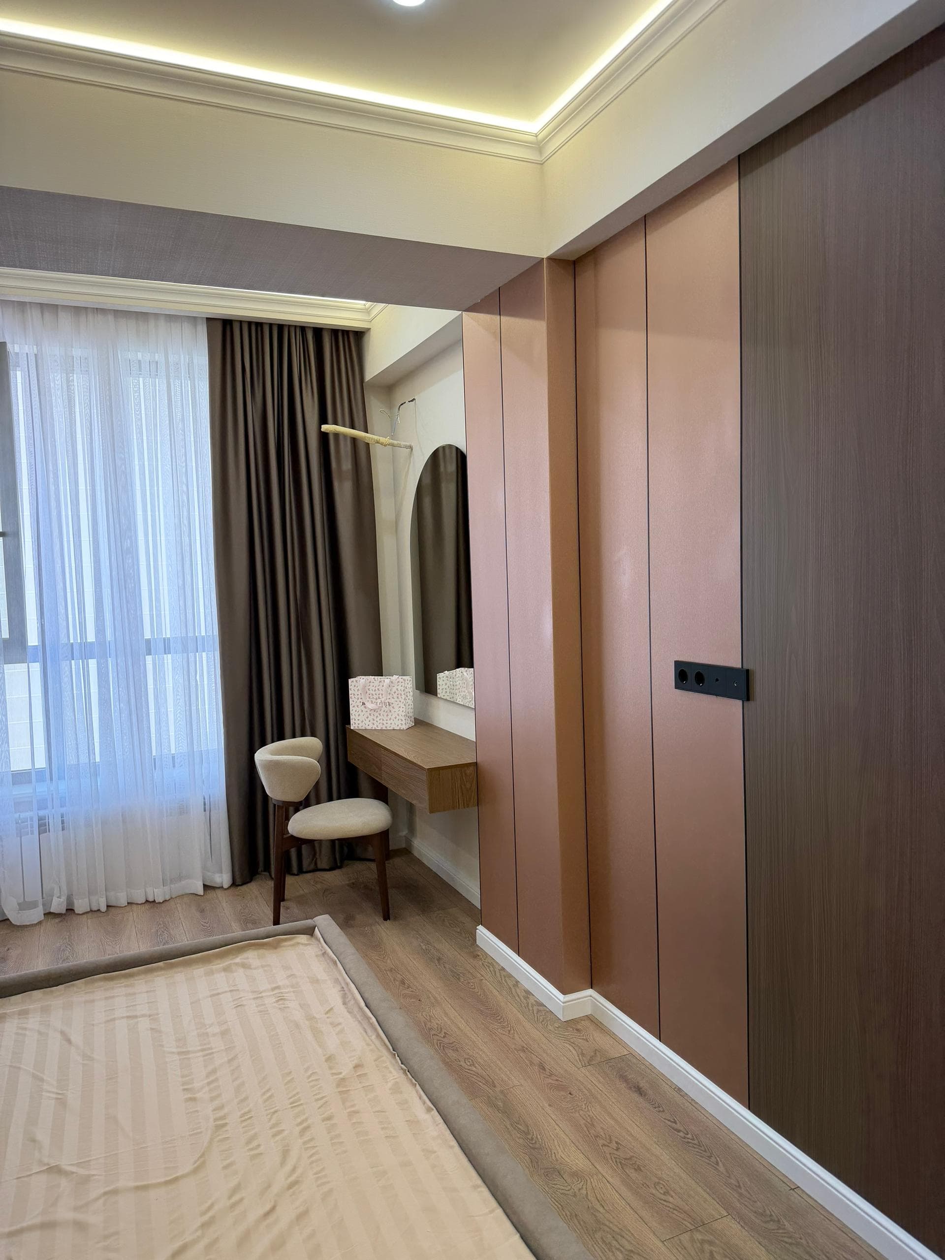 Элитка, 3 ком, 82 м2, этаж 9/14, ж/к Кап Строй Сити (Capstroy City), Сост: Евроремонт - фото 16