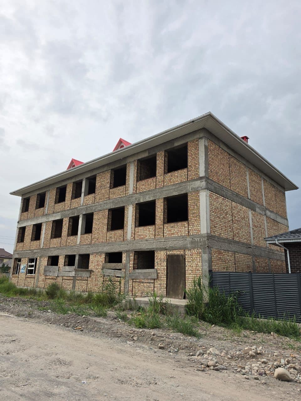 Коммерческая, 1100 м2, Сост: Без ремонта - фото 1