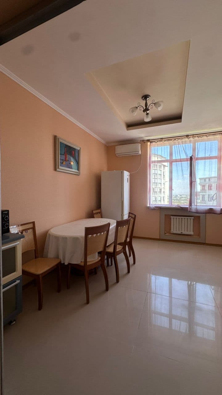 Аренда, Элитка, 3 ком, 100 м2, этаж 9/9, Сост: Евроремонт - фото 2