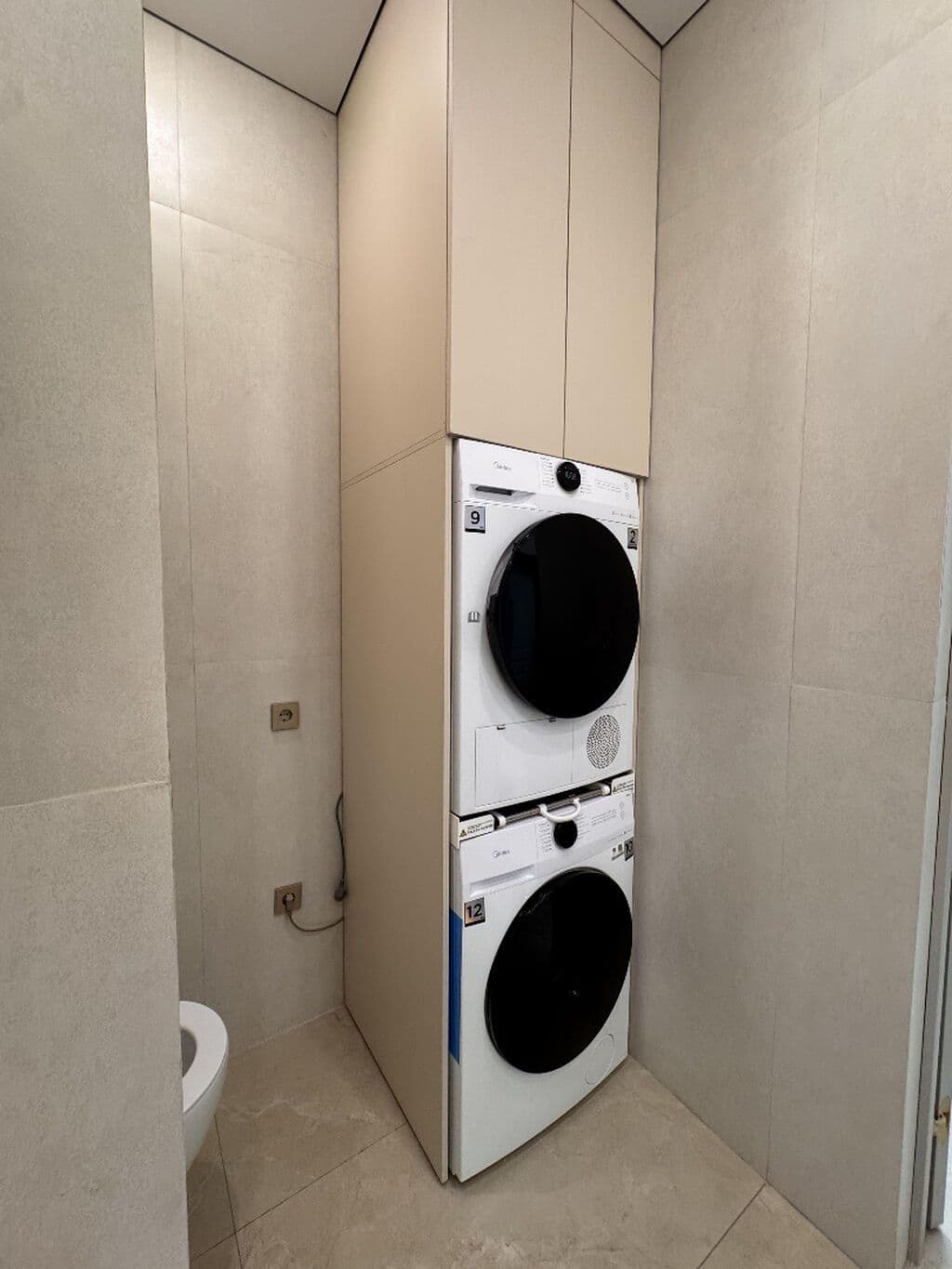 Элитка, 3 ком, 107 м2, этаж 11/16, ж/к Кап Строй Сити (Capstroy City), Сост: Евроремонт - фото 1
