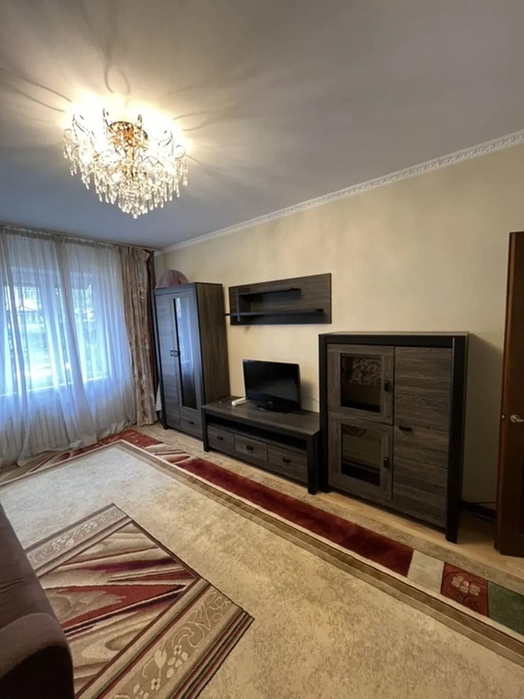 Продажа, 106 серия, 2 ком, 55 м2, этаж 2/9, Сост: Евроремонт - фото 1