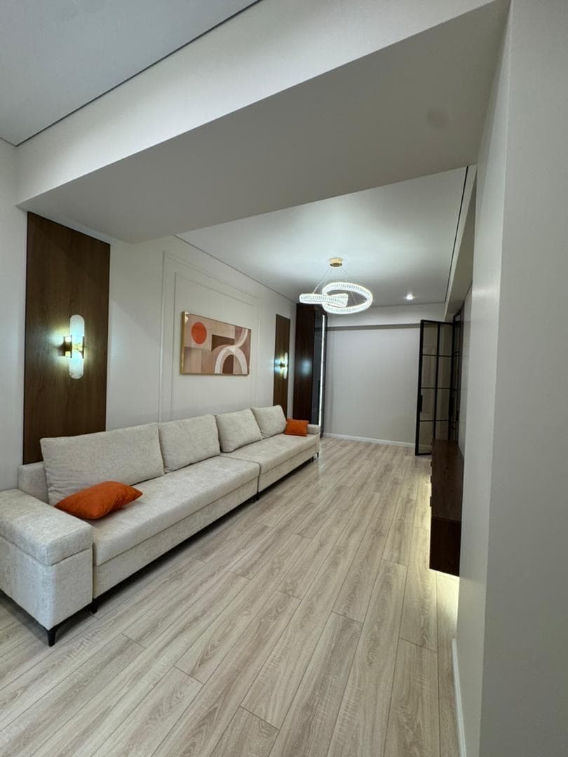 Элитка, 3 ком, 104 м2, этаж 3/13, ж/к Кап Строй Сити (Capstroy City), Сост: Евроремонт - фото 2