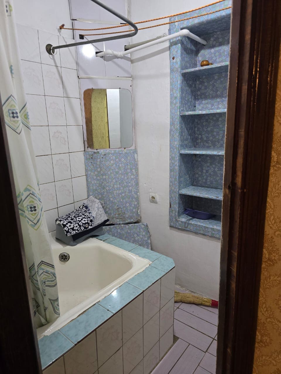 2 ком, Гостинка / Общежитие, 30.2 м2, этаж 1/5, Сост: Среднее - фото 11