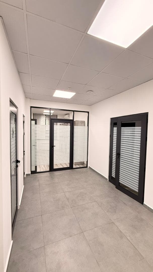 Офис, Коммерческая, 300 м2, этаж 1/12, Сост: Евроремонт - фото 3