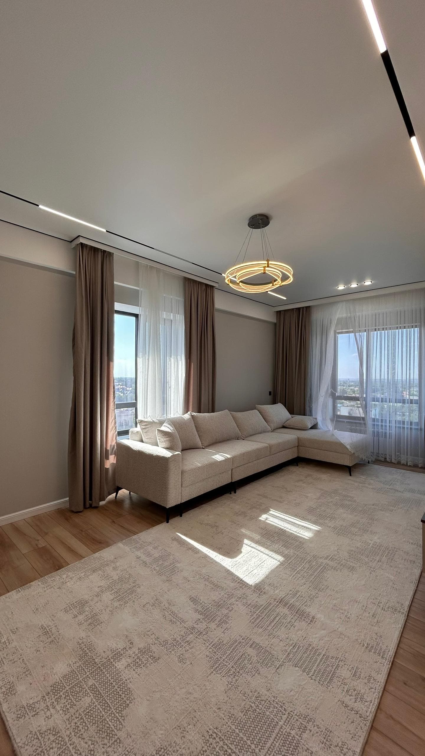 Продажа, Элитка, 2 ком, 74 м2, этаж 11/12, Сост: Евроремонт - фото 2