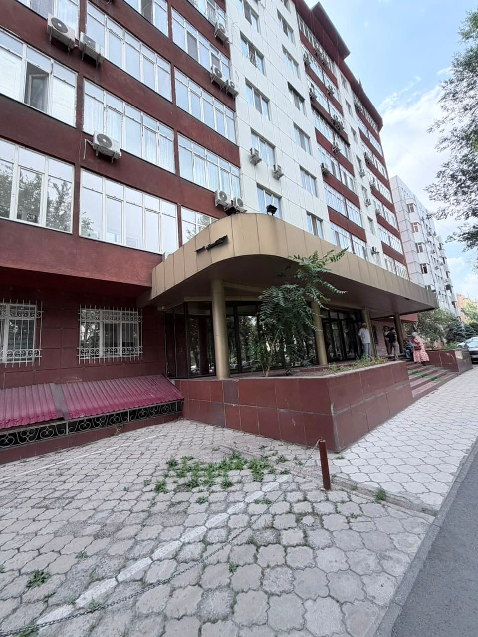 Офис, Коммерческая, 80 м2, этаж 1/10, Сост: Евроремонт - фото 1