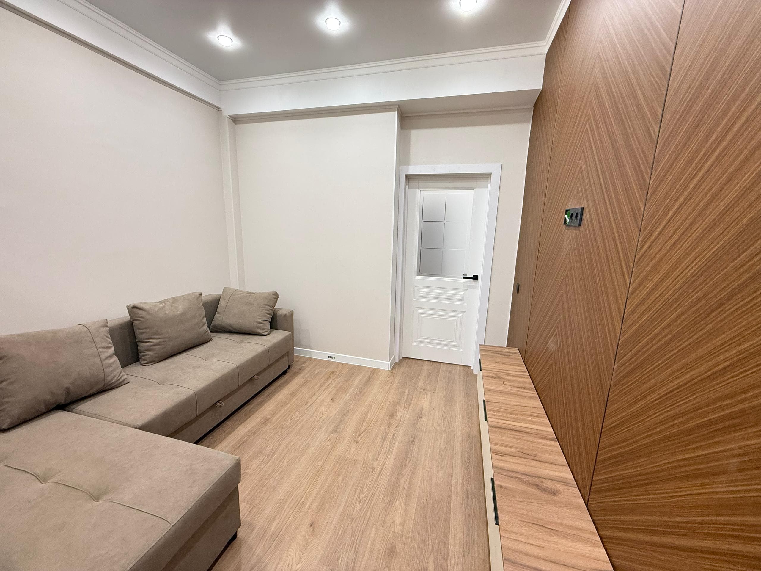 Продажа, Элитка, 2 ком, 55 м2, этаж 13/15, ж/к Крейсер (Kreyser), Сост: Евроремонт - фото 2