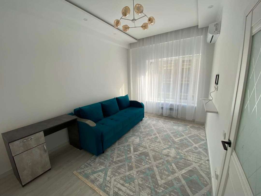 Элитка, 1 ком, 37 м2, этаж 4/15, ж/к Нью-Йорк сити (New York city), Сост: Евроремонт - фото 2