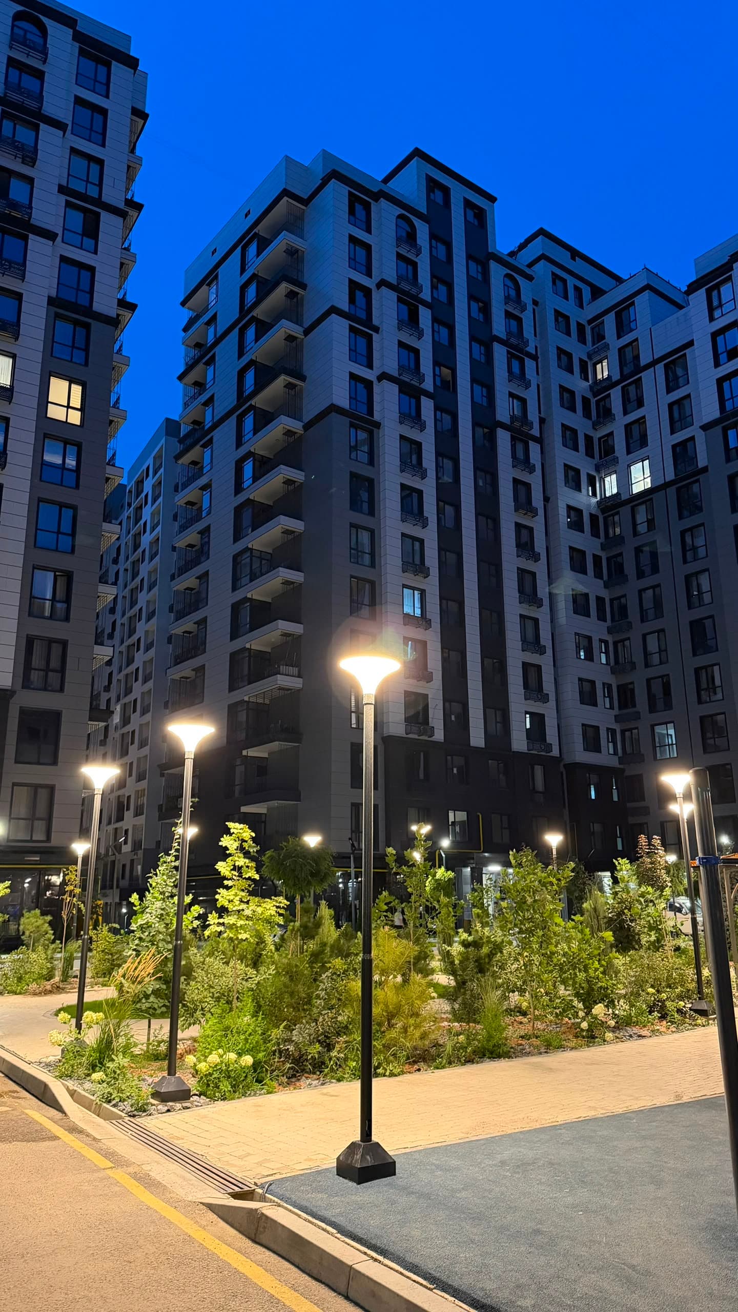Продажа, Элитка, 3 ком, 104 м2, этаж 10/14, ж/к Кап Строй Сити (Capstroy City), Сост: Евроремонт - фото 21
