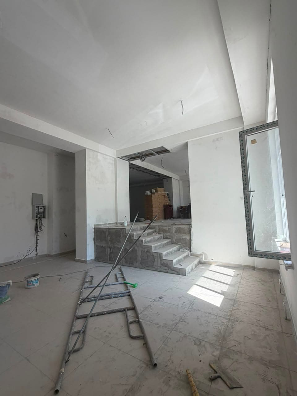 Магазин, Коммерческая, 264 м2, этаж 1/1, Сост: Евроремонт - фото 1