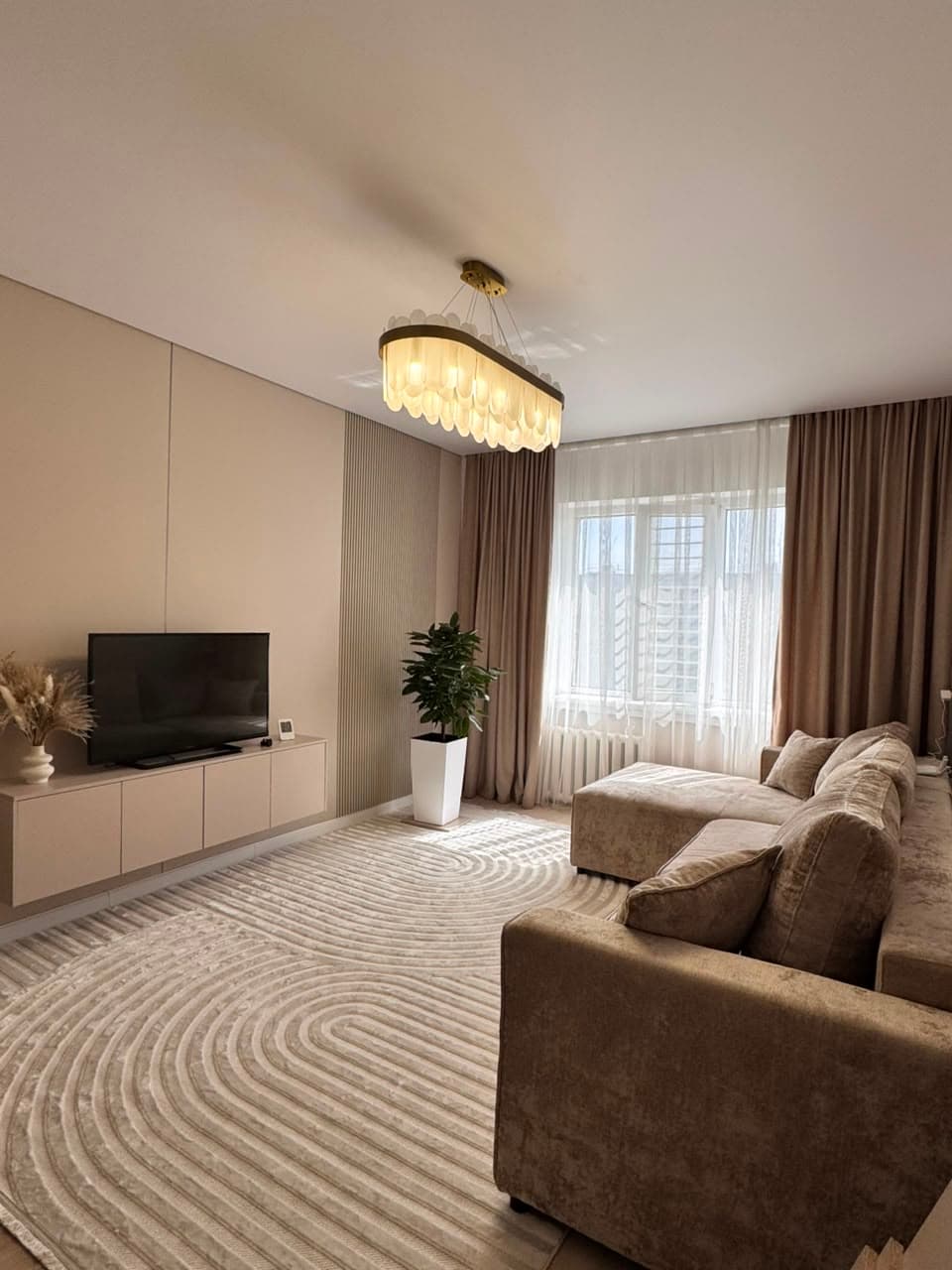 Продажа, 106 серия, 2 ком, 56 м2, этаж 8/9, Сост: Евроремонт - фото 1