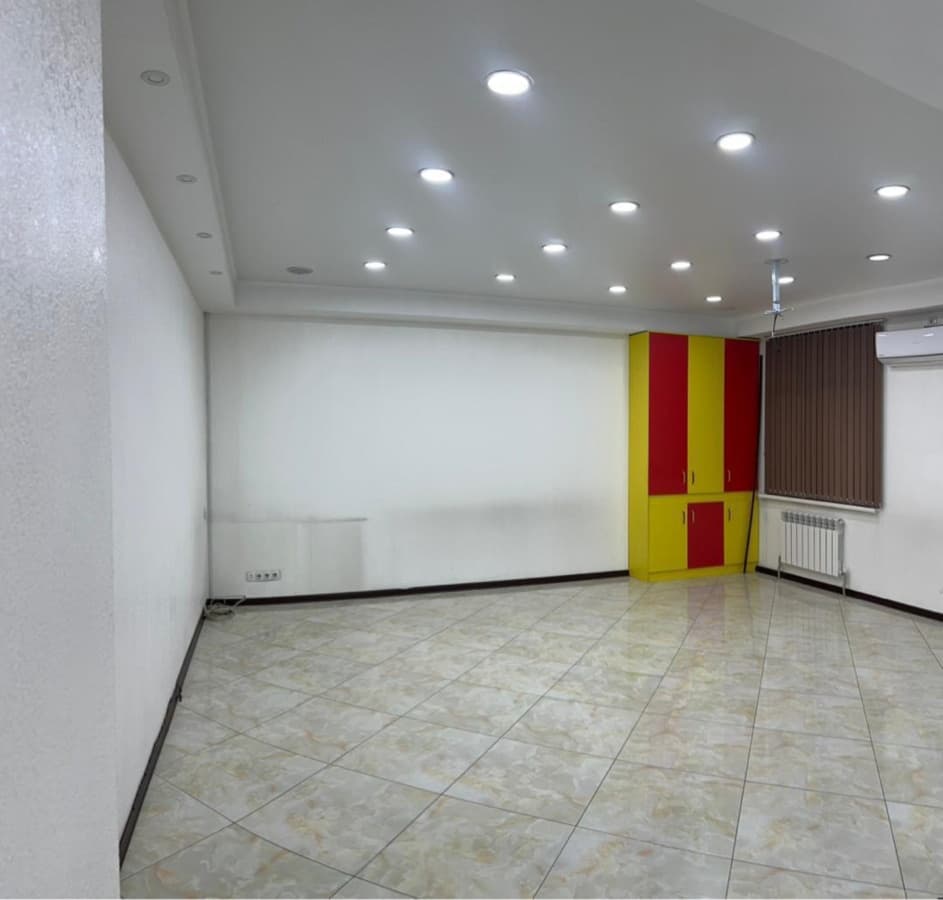 Продажа, Офис, Коммерческая, 250 м2, этаж 1/9 - фото 1
