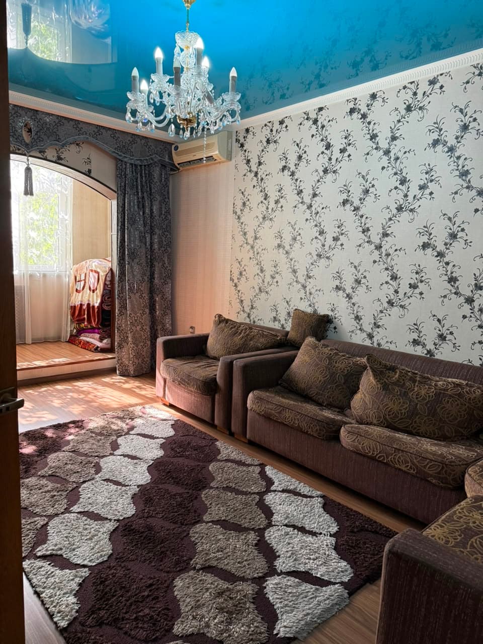 Продажа, 106 улучшенная, 3 ком, 69 м2, этаж 2/9, Сост: Среднее - фото 1