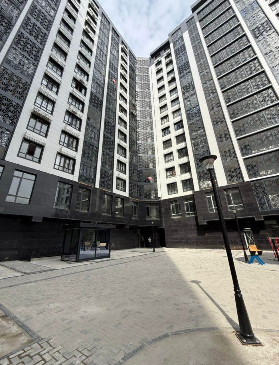 Элитка, 3 ком, 83.83 м2, этаж 12/15, ж/к ЖК Пионер ПЛЮС, Сост: Сдан ПСО - фото 1