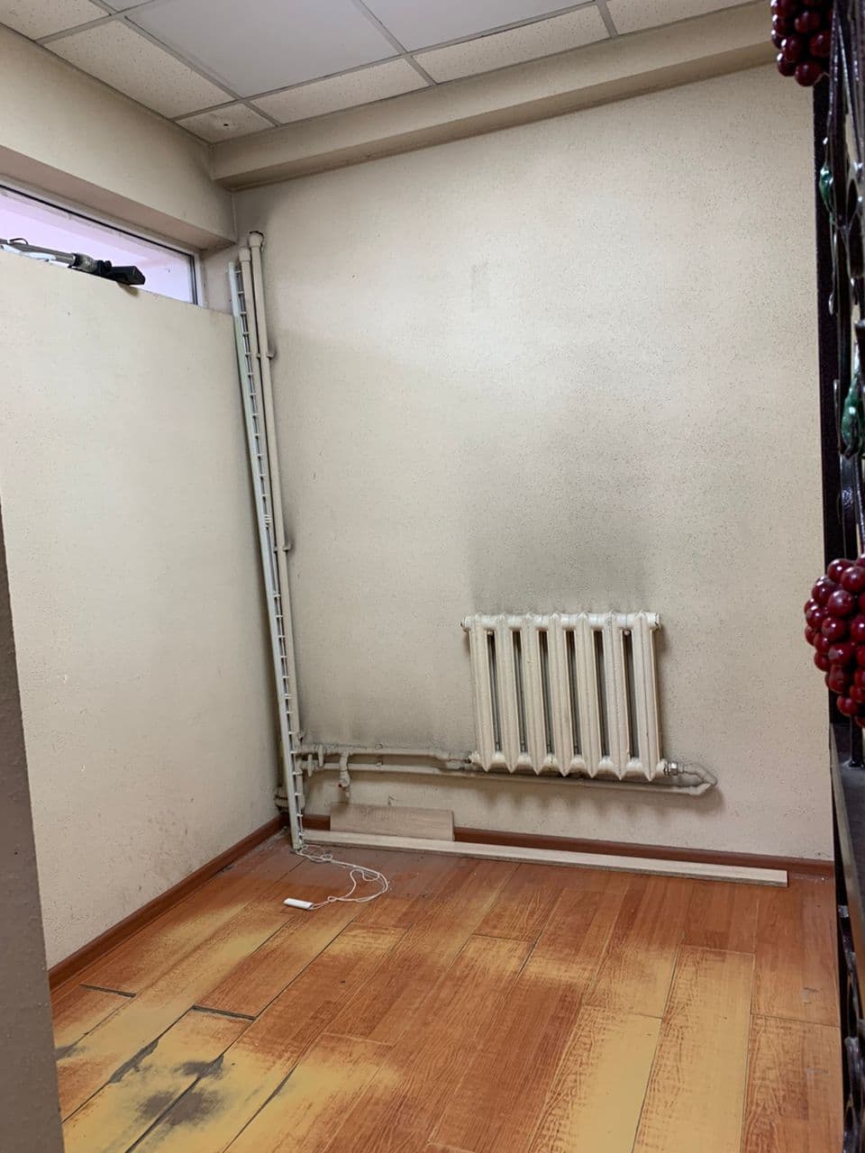 Офис, Коммерческая, 303 м2, этаж 1/5, Сост: Среднее - фото 5