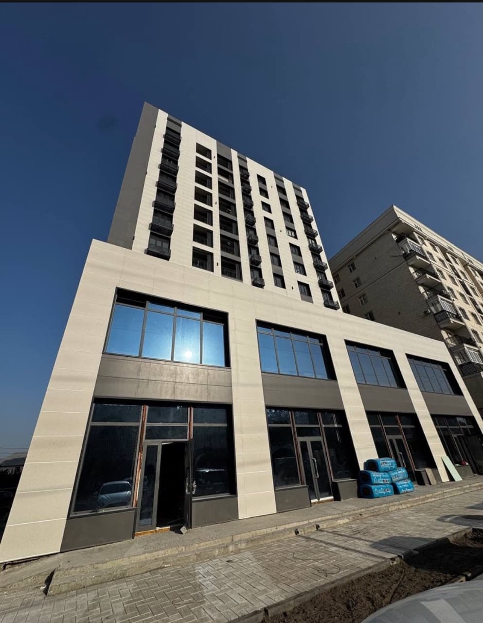 Магазин, Коммерческая, 131 м2, этаж 2/11, Сост: Без ремонта - фото 1