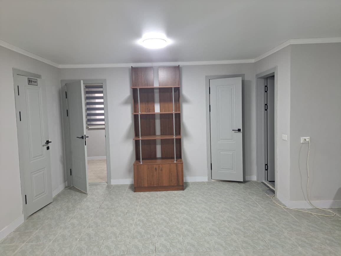 Аренда, Офис, Коммерческая, 50 м2, этаж 3/3, Сост: Евроремонт - фото 2