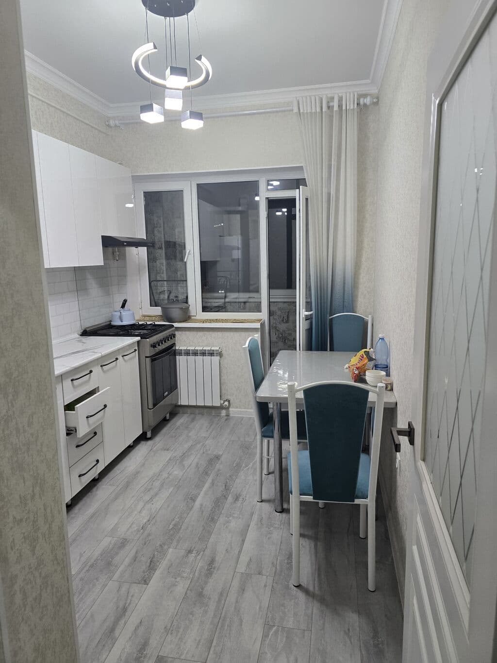 Элитка, 1 ком, 37 м2, этаж 3/10, ж/к Кунгей (Kungey), Сост: Евроремонт - фото 2