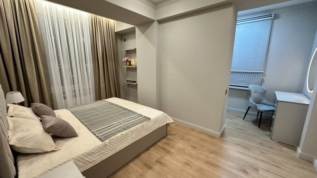 Элитка, 65 м2, этаж 13/14, ж/к Нью-Йорк сити (New York city), Сост: Евроремонт - фото 6