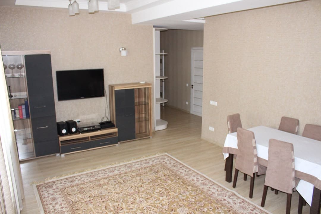 Элитка, 3 ком, 90 м2, этаж 5/9 - фото 4