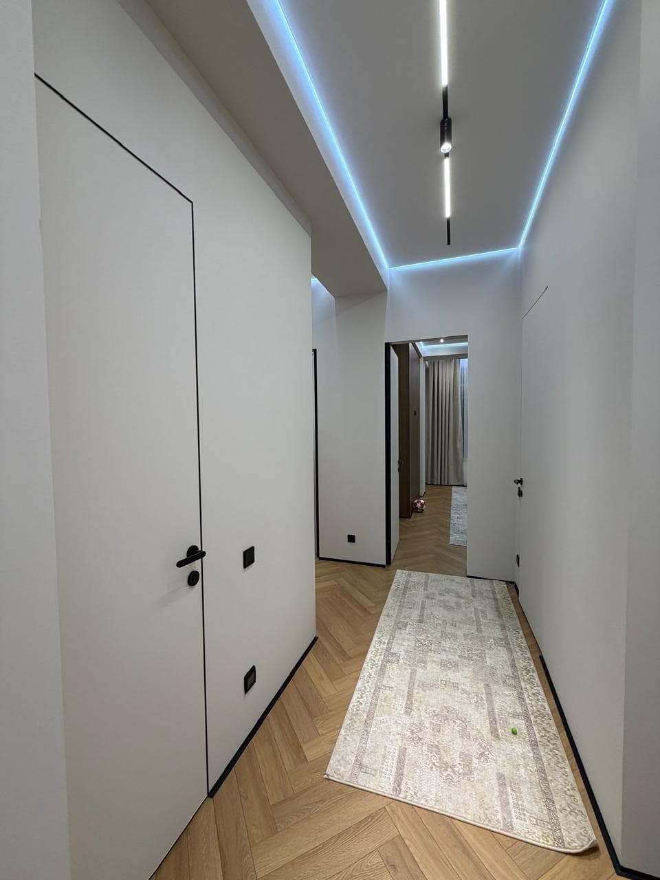 Элитка, 81 м2, этаж 7/10, ж/к Елисейские поля, Сост: Евроремонт - фото 8