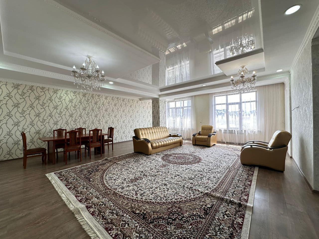 Элитка, 3 ком, 157 м2, этаж 5/12, Сост: Среднее - фото 1