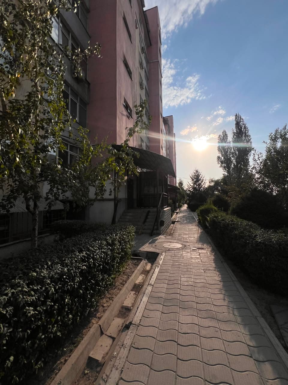 Элитка, 1 ком, 44 м2, этаж 8/10, ж/к БИШКЕК КУРУЛУШ (Bishkek Kurulush), Сост: Среднее - фото 2