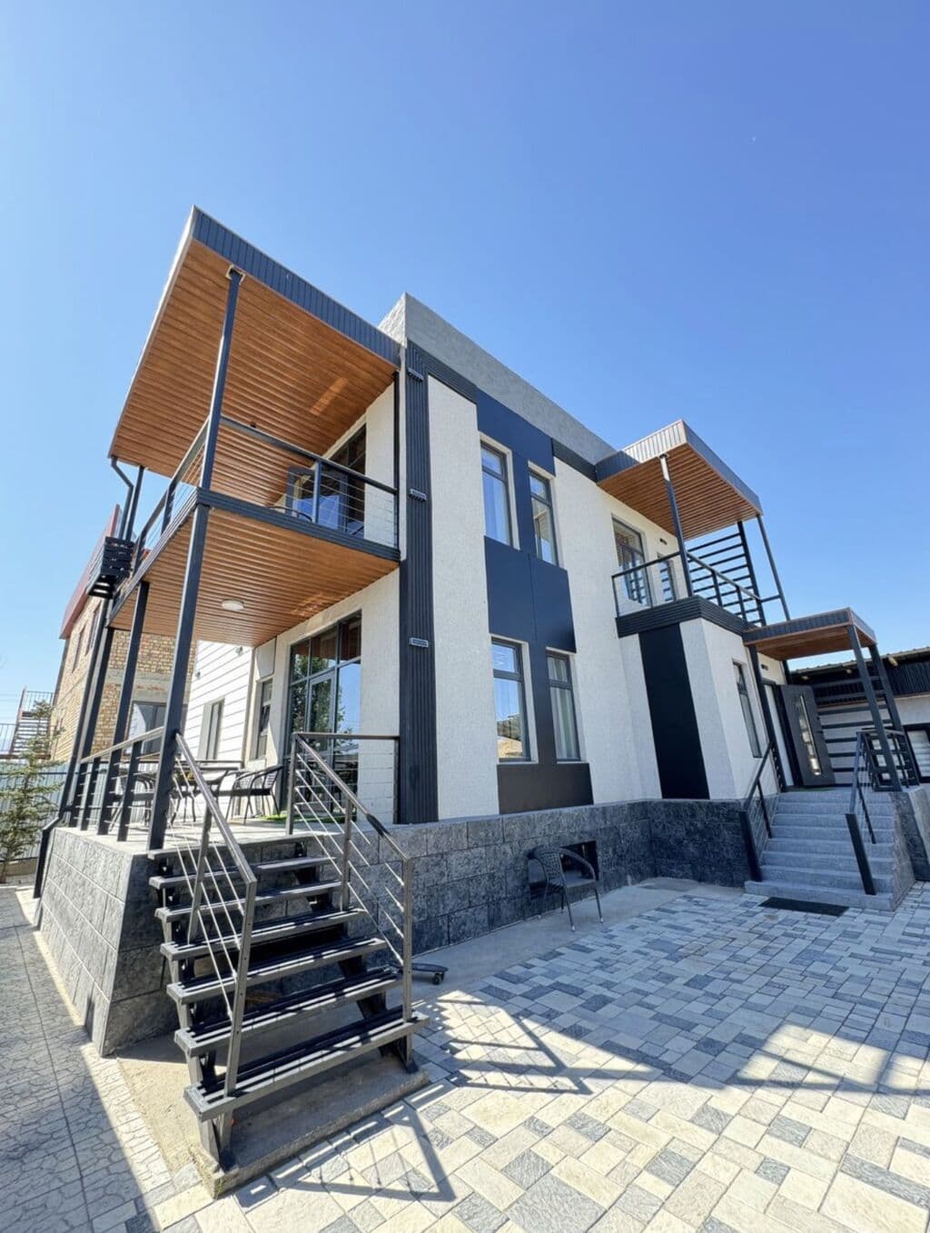 Дома и Участки, 5 ком, 220 м², этаж 1/1