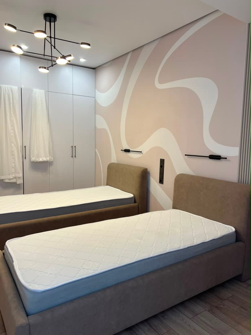 Элитка, 80 м2, этаж 14/14, ж/к Нью-Йорк сити (New York city), Сост: Евроремонт - фото 1