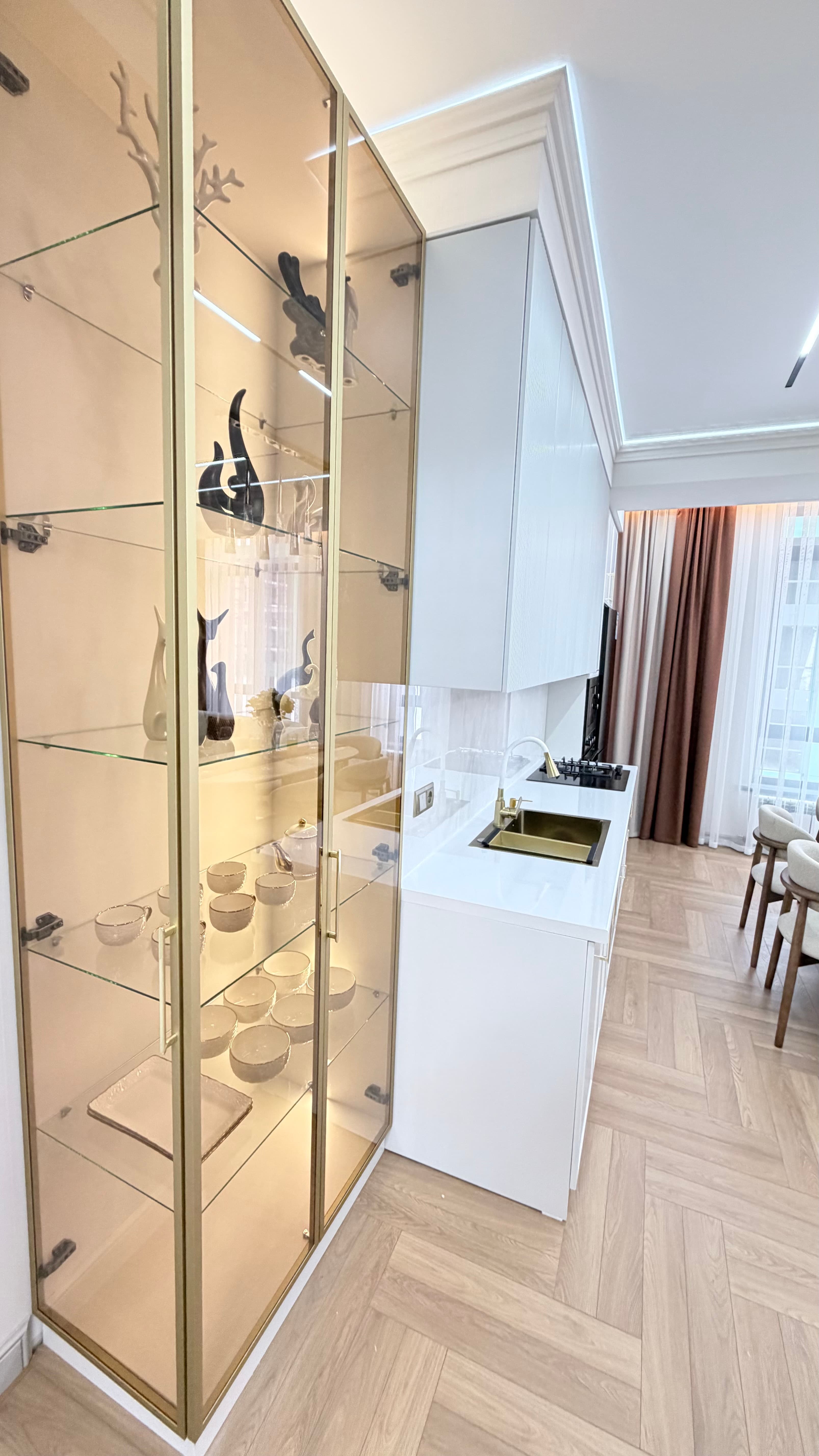 Элитка, 3 ком, 80 м2, этаж 10/14, ж/к Нью-Йорк сити (New York city), Сост: Евроремонт - фото 9