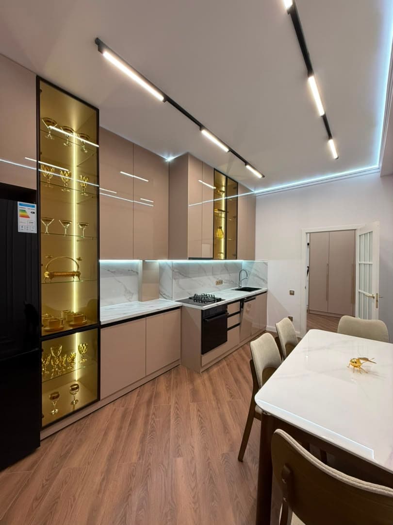Элитка, 79 м2, этаж 9/13, ж/к Нью-Йорк сити (New York city), Сост: Евроремонт - фото 8