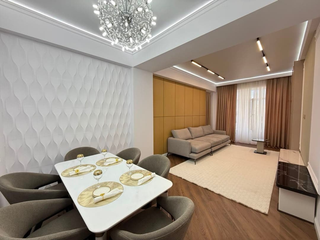 Элитка, 79 м2, этаж 9/13, ж/к Нью-Йорк сити (New York city), Сост: Евроремонт - фото 28