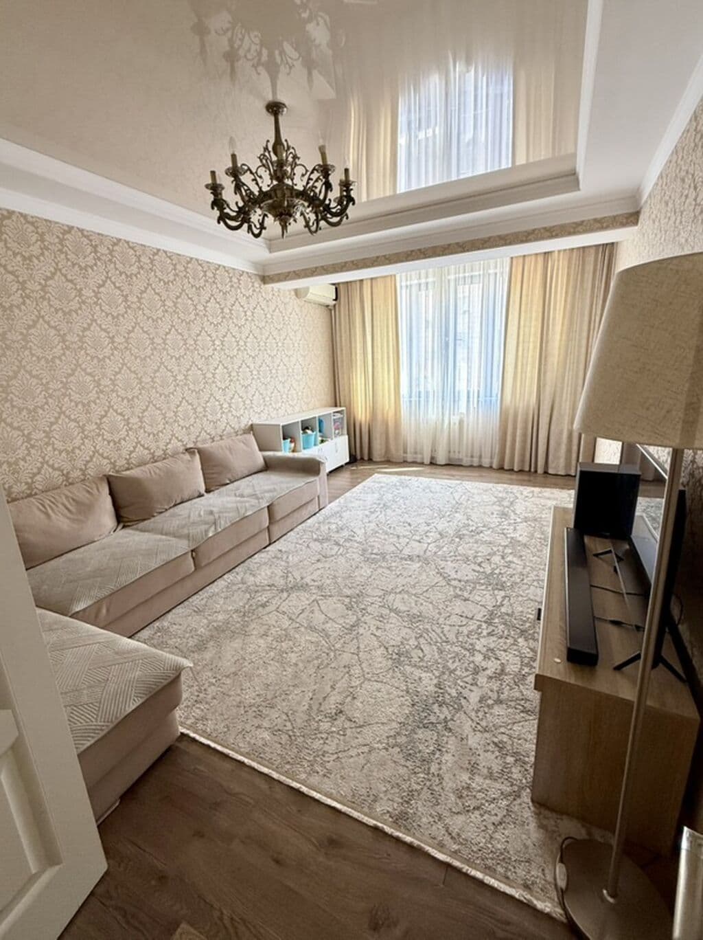 Элитка, 3 ком, 100 м2, этаж 7/10, ж/к Ихлас Джал+, Сост: Евроремонт