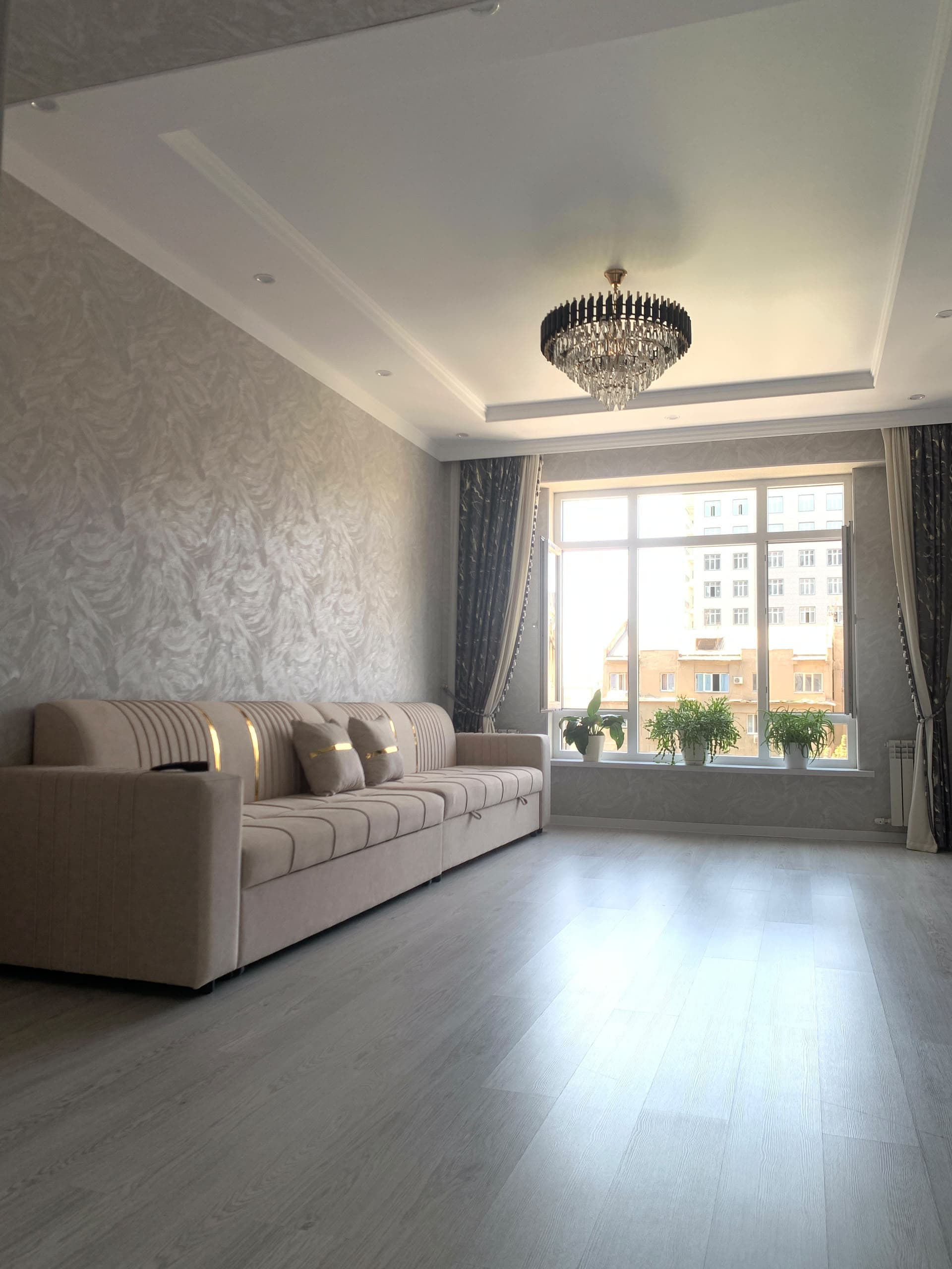Элитка, 3 ком, 100 м2, этаж 5/14, ж/к Ихлас Джал-15, Сост: Евроремонт - фото 1