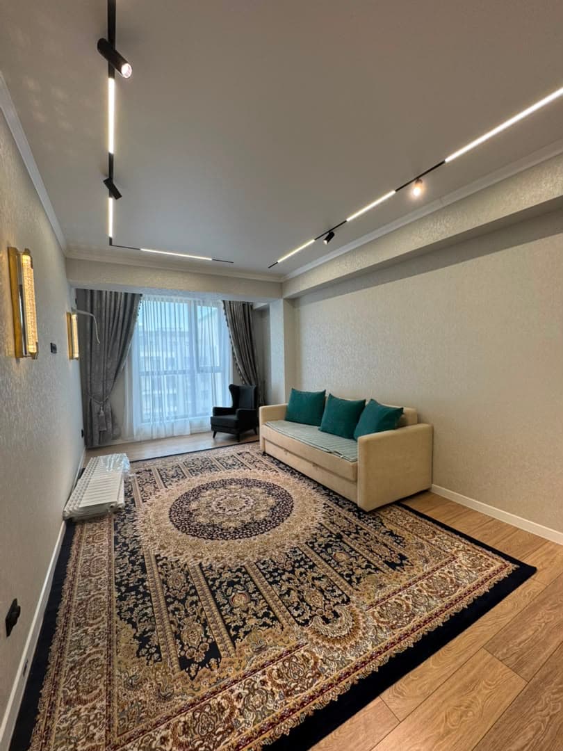 Элитка, 2 ком, 80 м2, этаж 14/14, ж/к Кап Строй Сити (Capstroy City), Сост: Евроремонт - фото 1