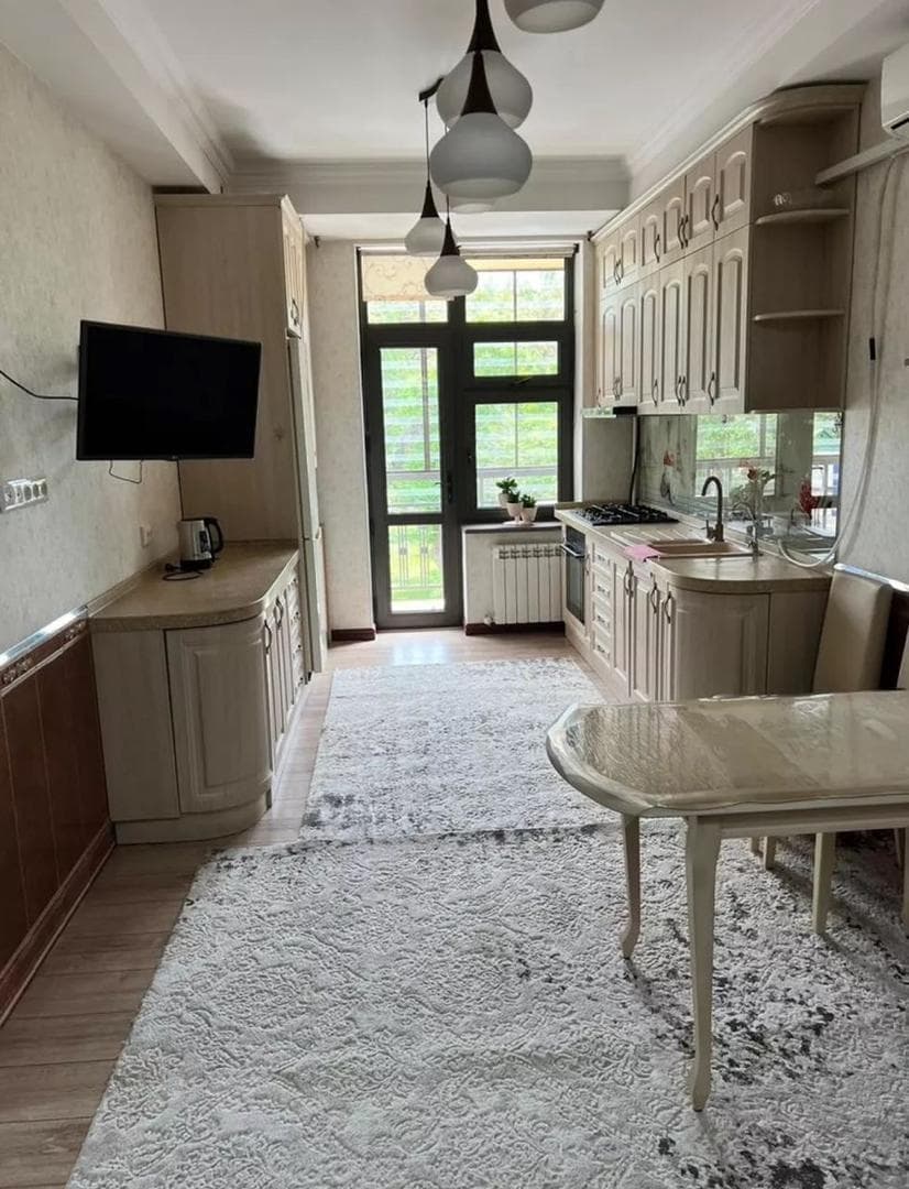 Аренда, Элитка, 4 ком, 130 м2, этаж 3/6, Сост: Евроремонт - фото 4