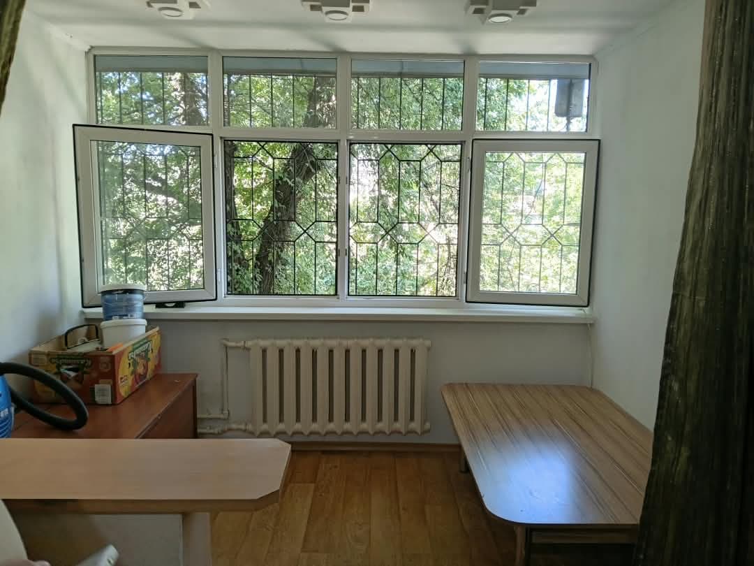 3 ком, 104 серия, 58 м2, этаж 3/4, Сост: Среднее - фото 1