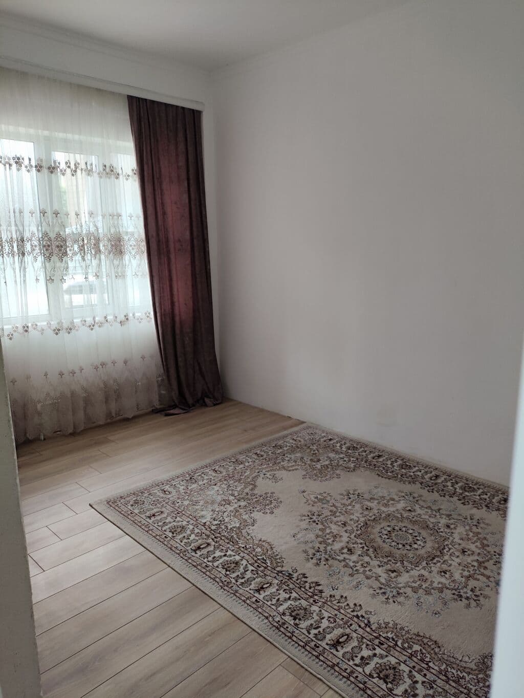 Элитка, 2 ком, 75 м2, этаж 1/3, Сост: Хорошее - фото 7