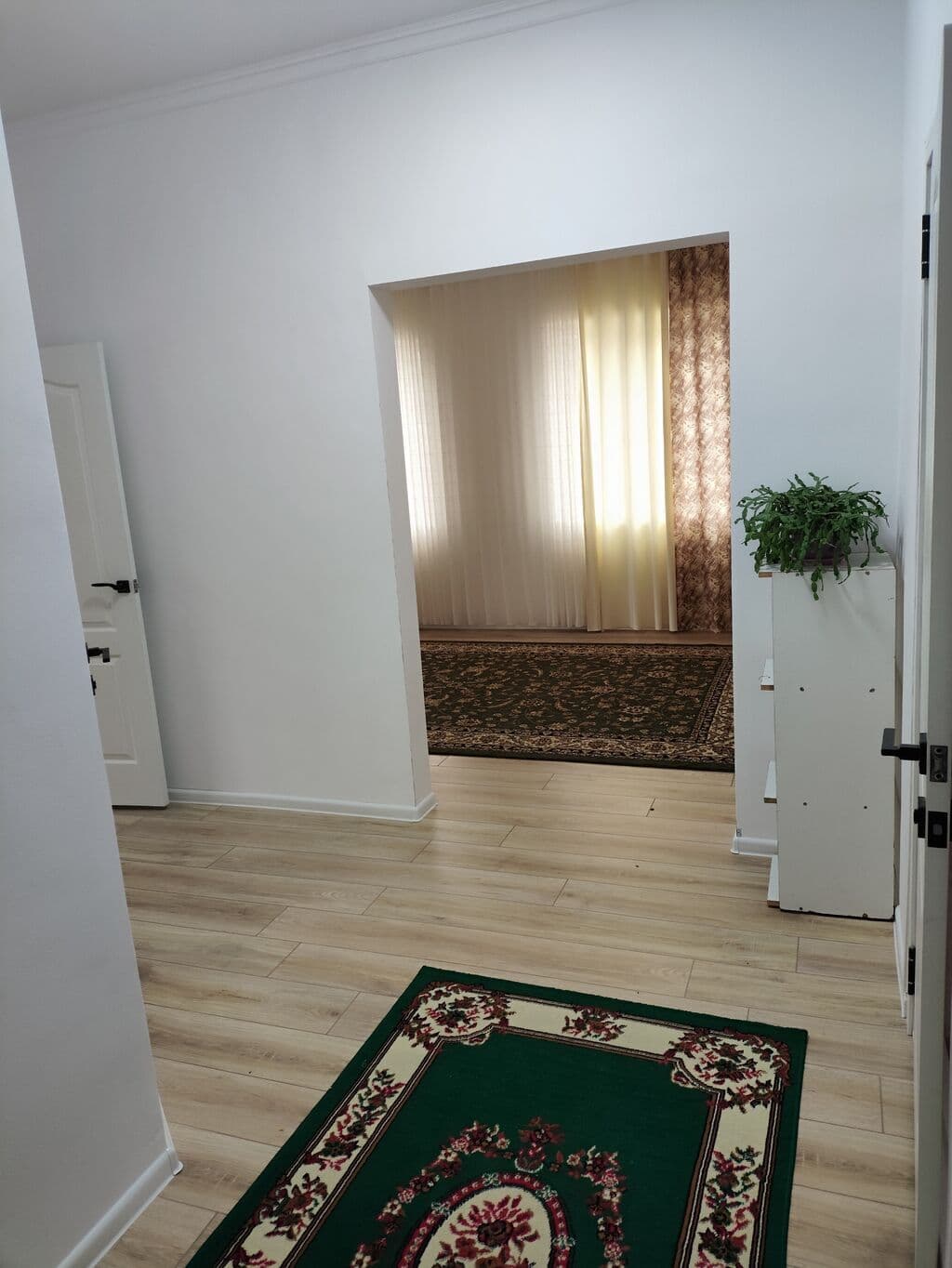 Элитка, 2 ком, 75 м2, этаж 1/3, Сост: Хорошее - фото 8