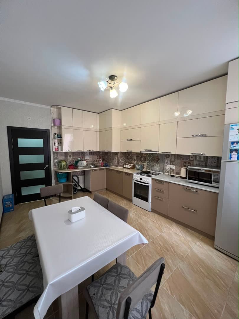 Продажа, Элитка, 2 ком, 68 м2, этаж 4/9, ж/к БИШКЕК КУРУЛУШ (Bishkek Kurulush), Сост: Евроремонт - фото 1