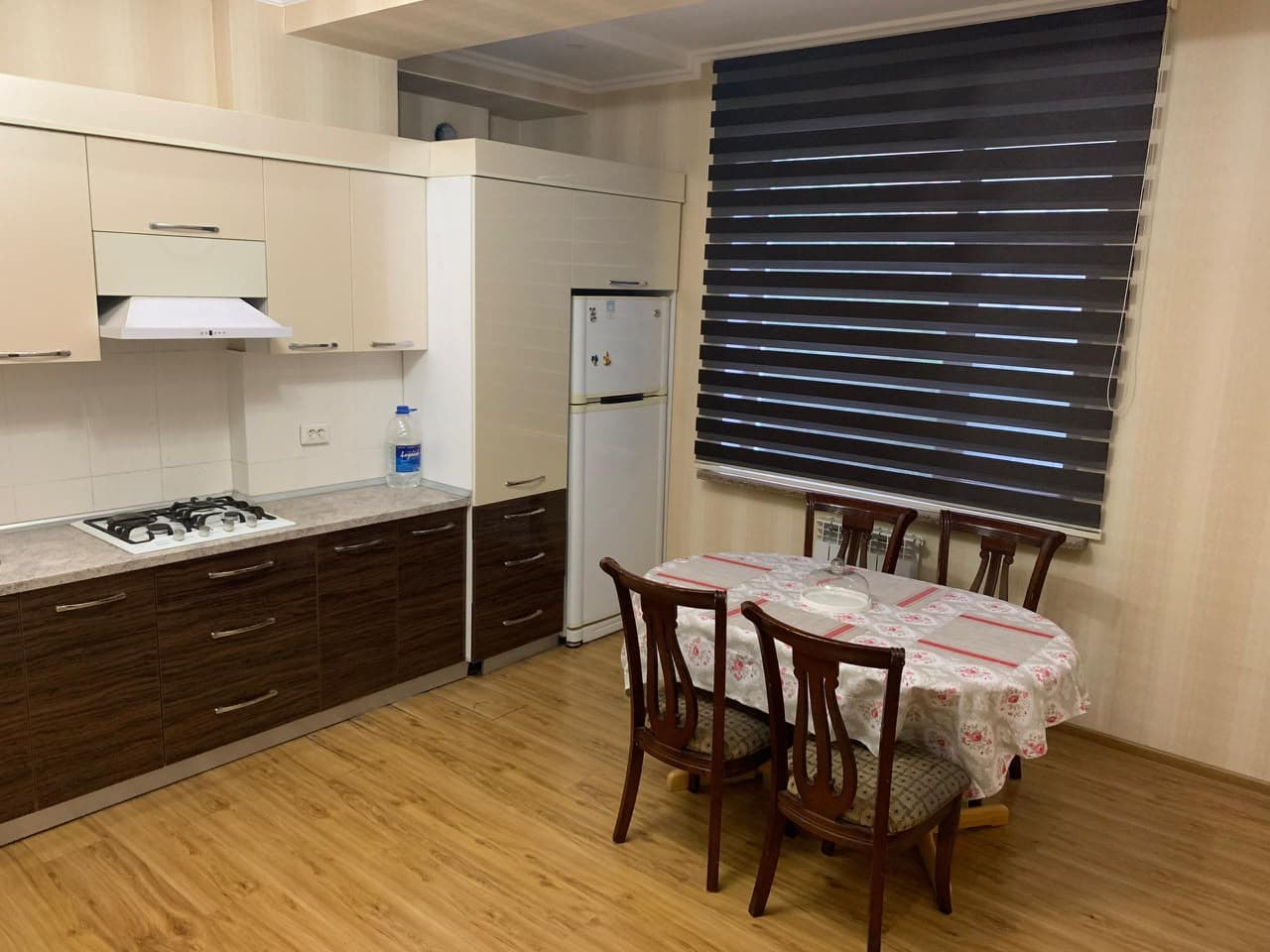 Элитка, 3 ком, 90 м2, этаж 2/10, Сост: Евроремонт - фото 10