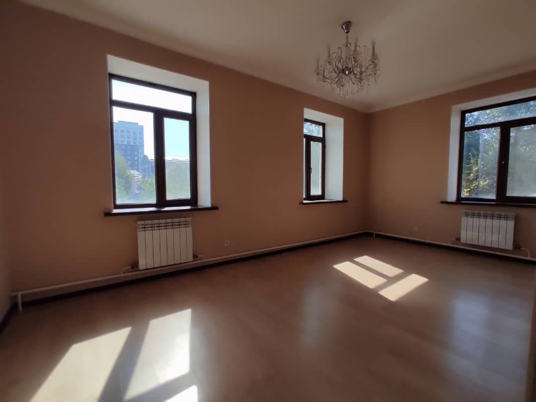 Офис, Коммерческая, 460 м2, этаж 1/1, Сост: Евроремонт - фото 11