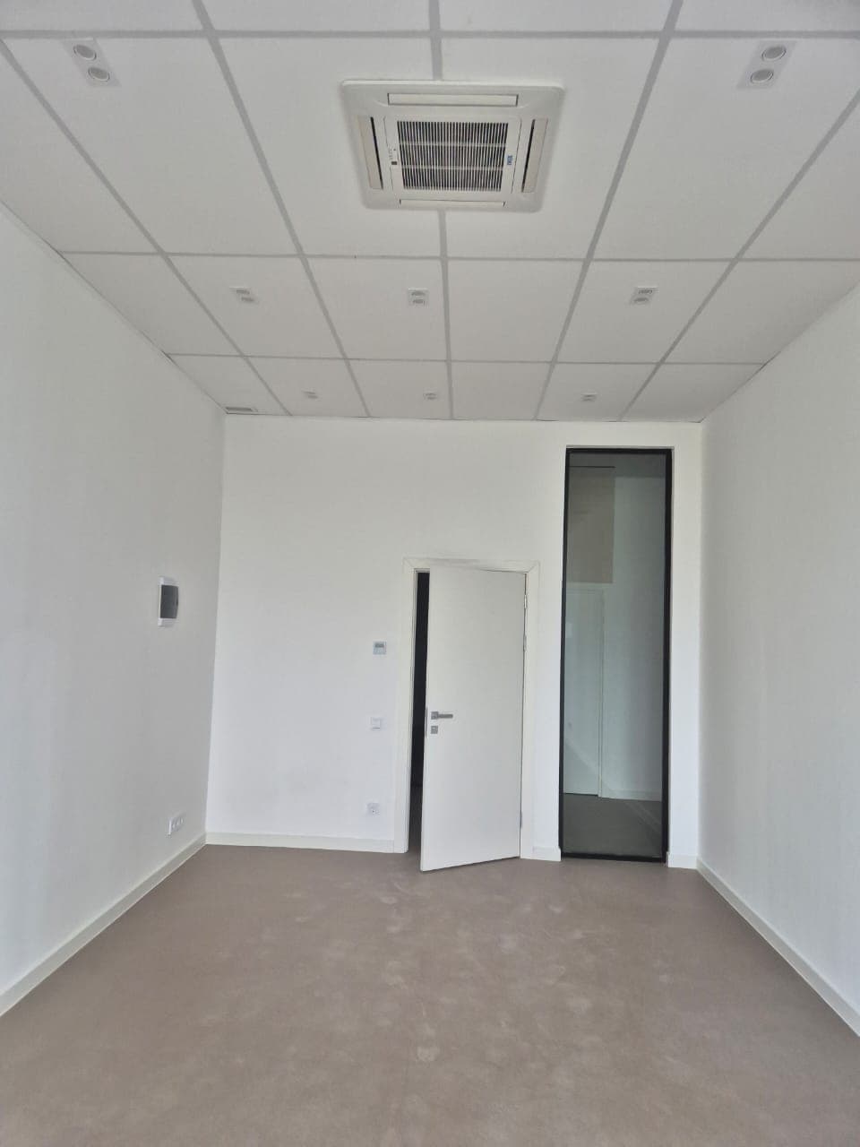 Офис, Коммерческая, 26 м2, этаж 4/10, Сост: Хорошее - фото 2